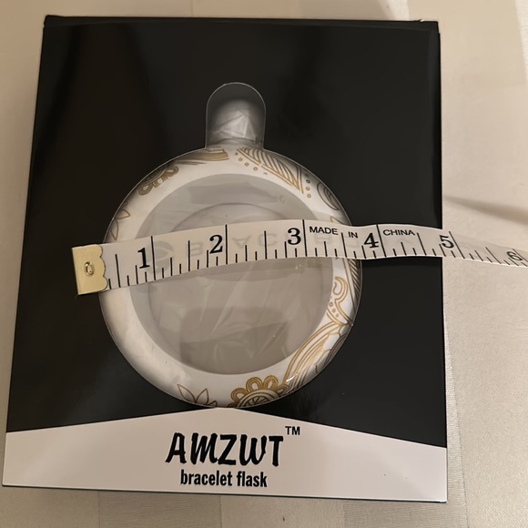 Bracelet Flask - Picture 4 of 5